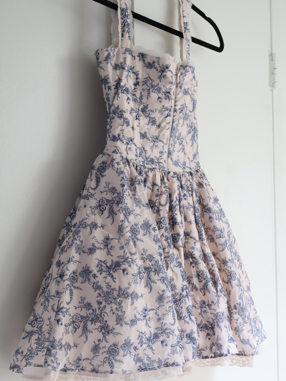 HOUSE OF CB 'Brigitte' English Porcelain Print Corset Mini Dress *never worn* - Picture 8 of 8